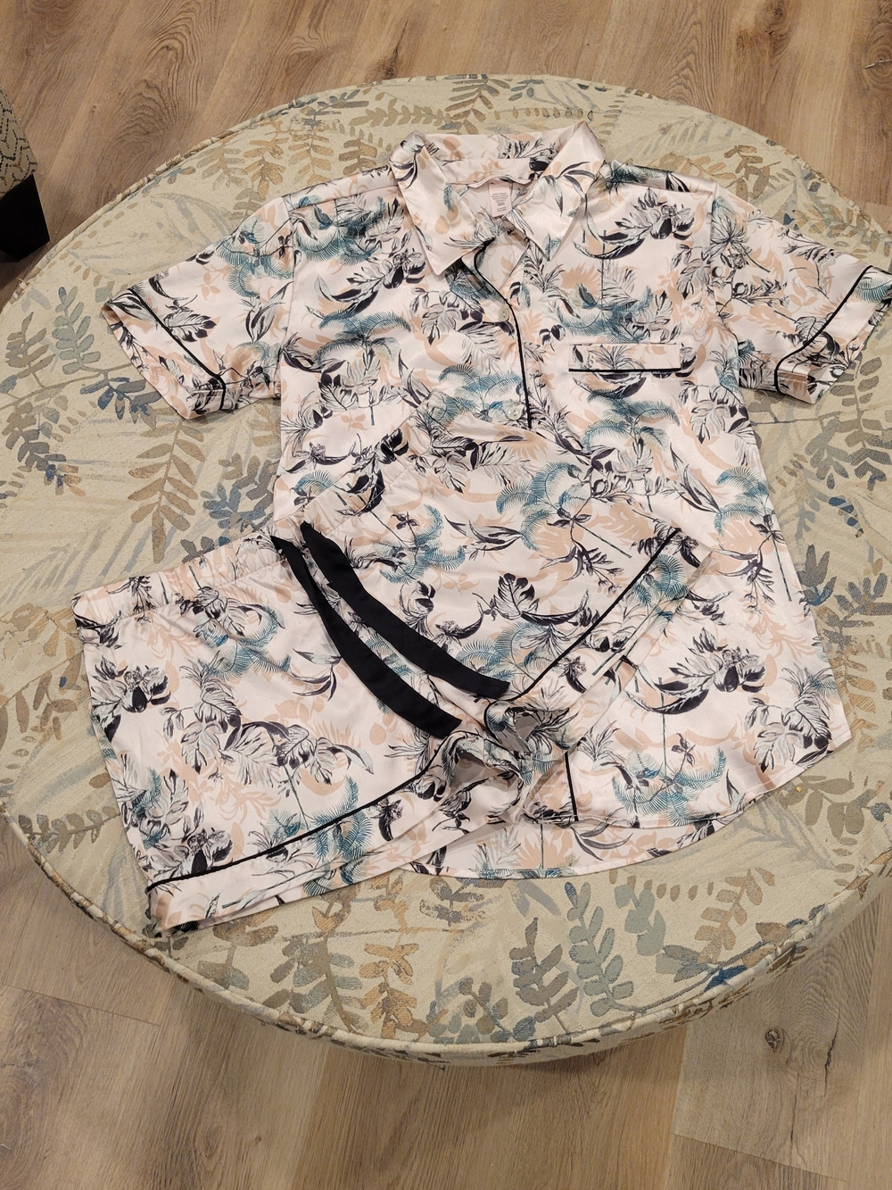 Womens Short-Sleeve Tropical Pajama Set in Light Pink and Teal